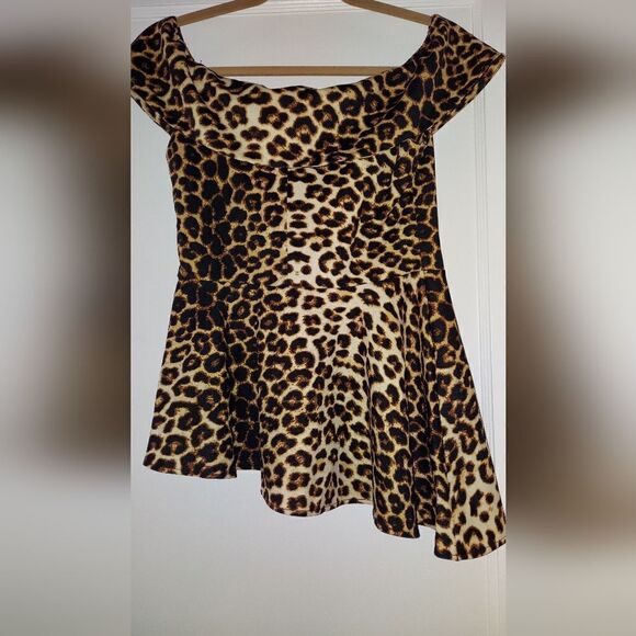 NWT Leopard Print Blouse Off Shoulder S exy Top Size S - Picture 4 of 7